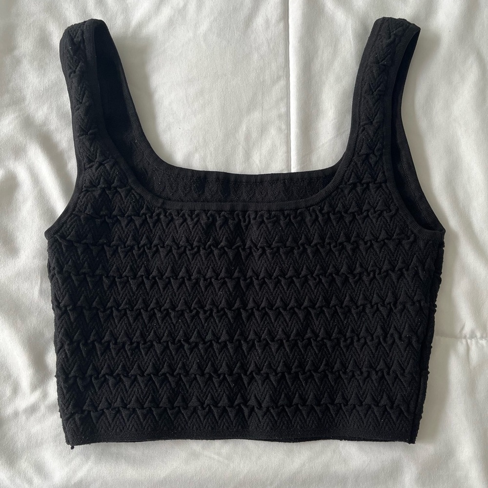 Textured Babaton Sculpt Knit Cropped Tank - Picture 3 of 11